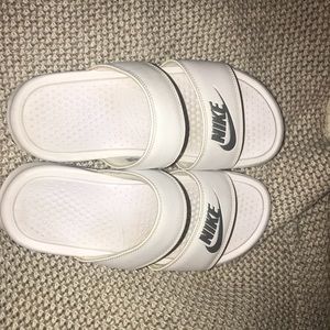 Nike Benassi Duo Ultra Slide Womens Slide Sandals